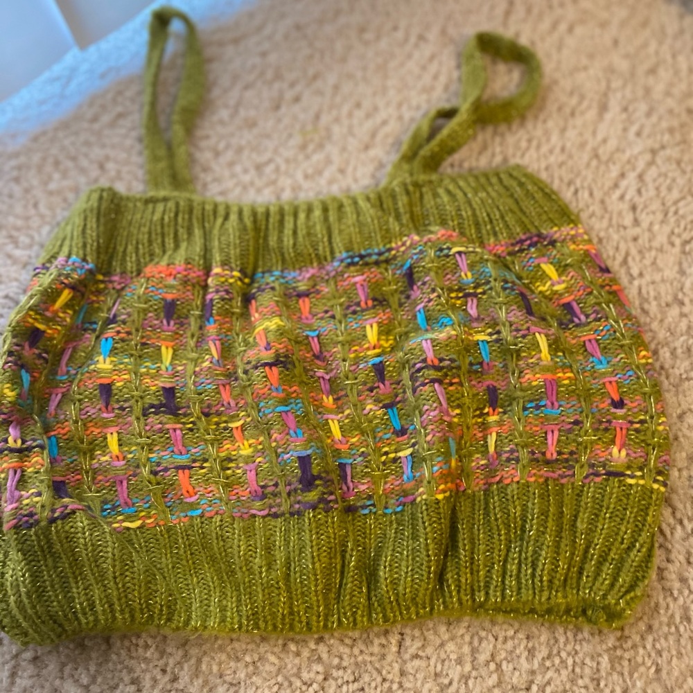 Brand New knitted 2pc shirt/Capri set - Picture 2 of 5